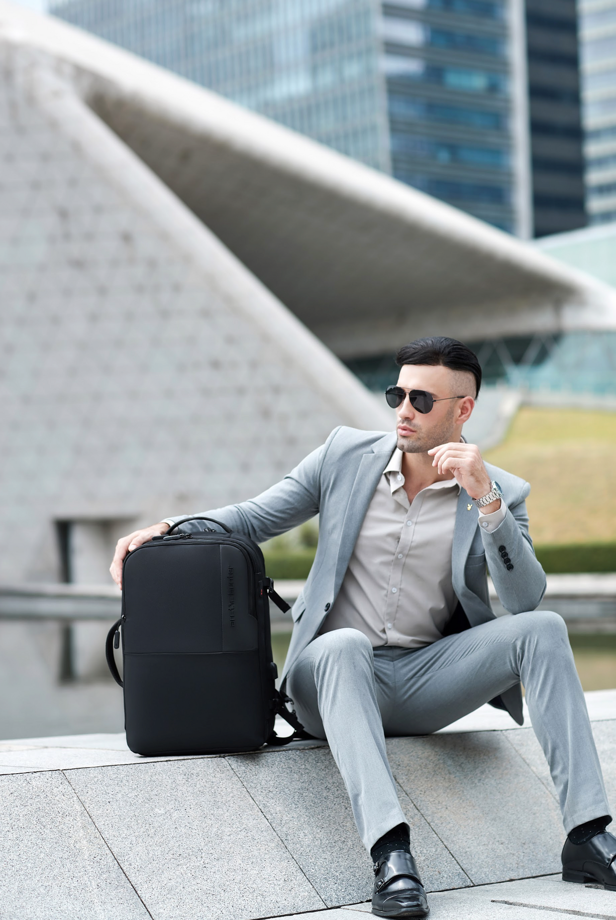 TRAVEL HUNTER